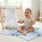 Muslin Swaddle Blanket 70x70cm - Bébé Lapin - Image 3